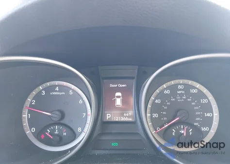 2016 Hyundai Santa Fe Sport 2.4L z USA, uszkodzony, nr VIN 5XYZUDLB7GG319755